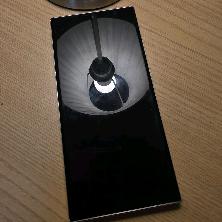 갤럭시 울트라 23 크림 이미지