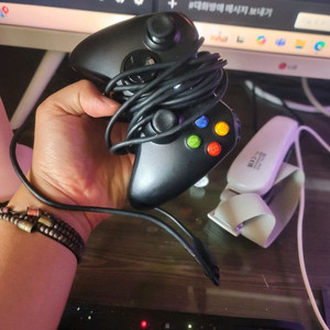 xbox360 정품 유선패드 판매 합니다