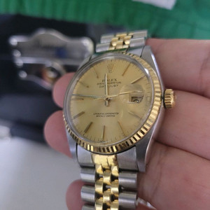 정식보증서 롤렉스 16013 14k(77년식) 판매합니