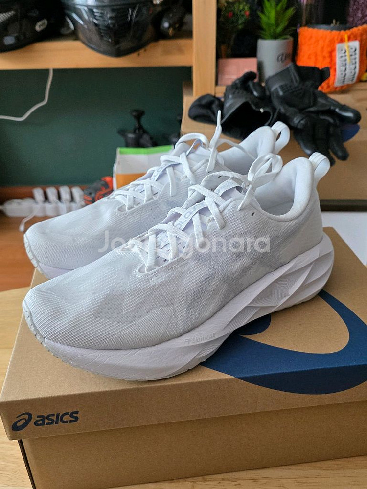 아식스275size 노바블라스트 런닝화 팝니다--0