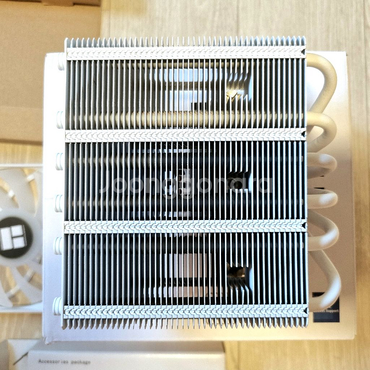AXP120-X67 써멀라이트 화이트 ARGB 공랭쿨러--1