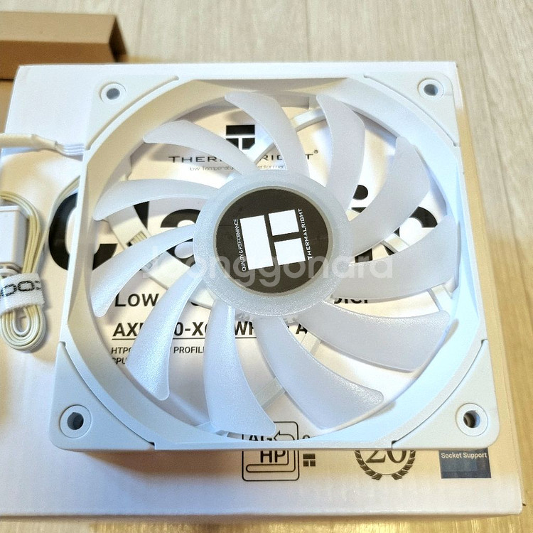 AXP120-X67 써멀라이트 화이트 ARGB 공랭쿨러--2