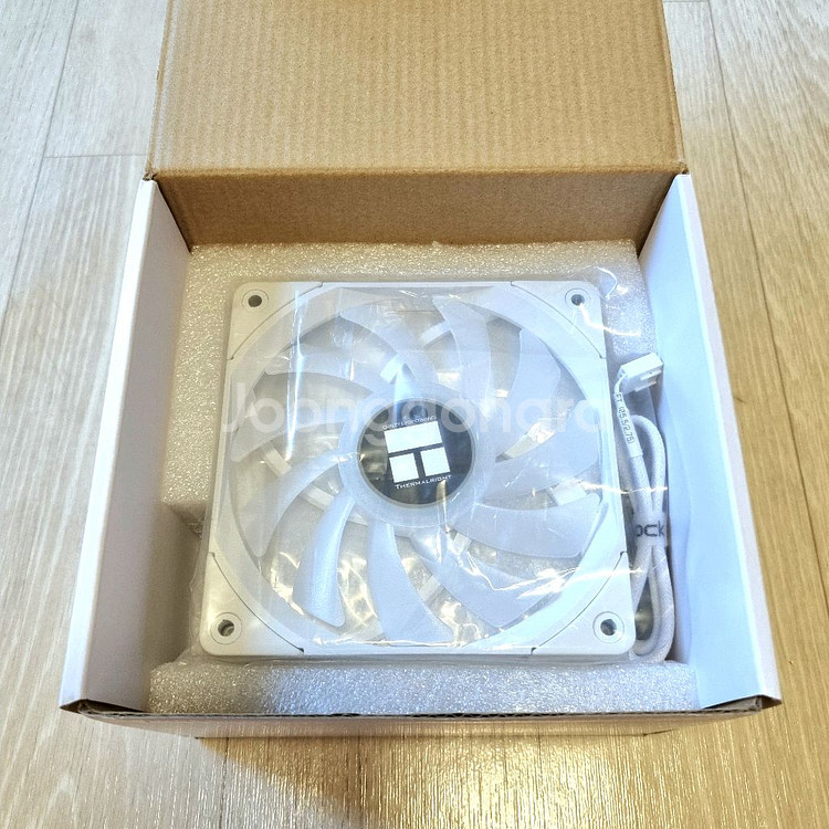 AXP120-X67 써멀라이트 화이트 ARGB 공랭쿨러--6