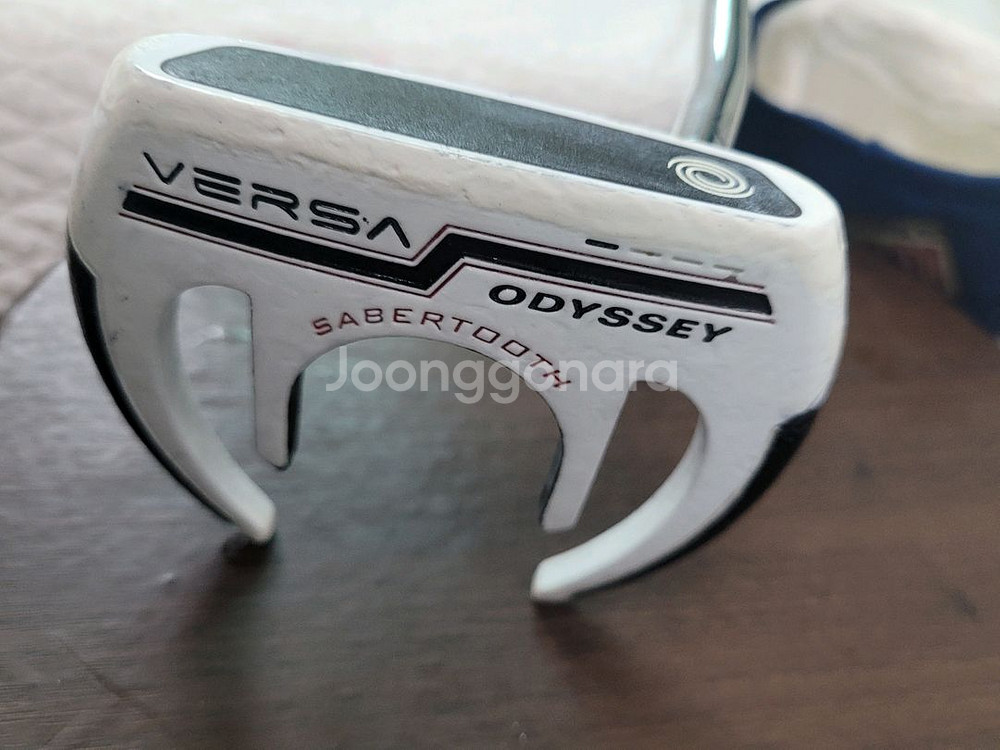 오딧세이 VERSA SABERTOOTH 퍼터 34인치--2