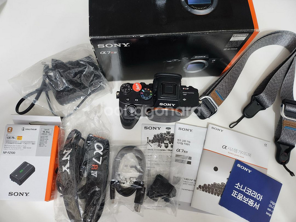 소니 A7R4A (ILCE7RM4A) 카메라 팝니다--0