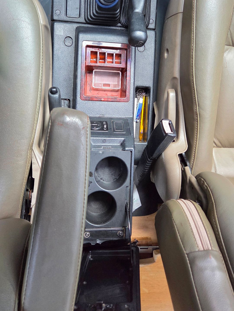 현대 갤로퍼2 밴 폐차로 부품 팝니다--8