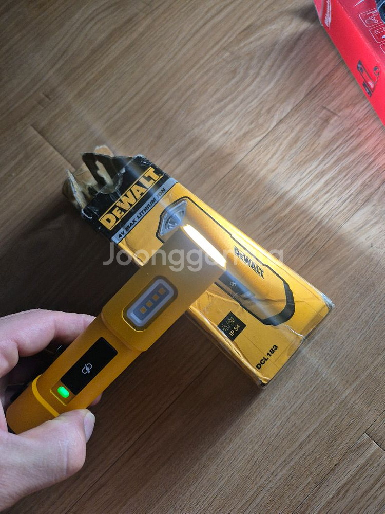 디월트 led 플래쉬 랜턴 DCL183--4