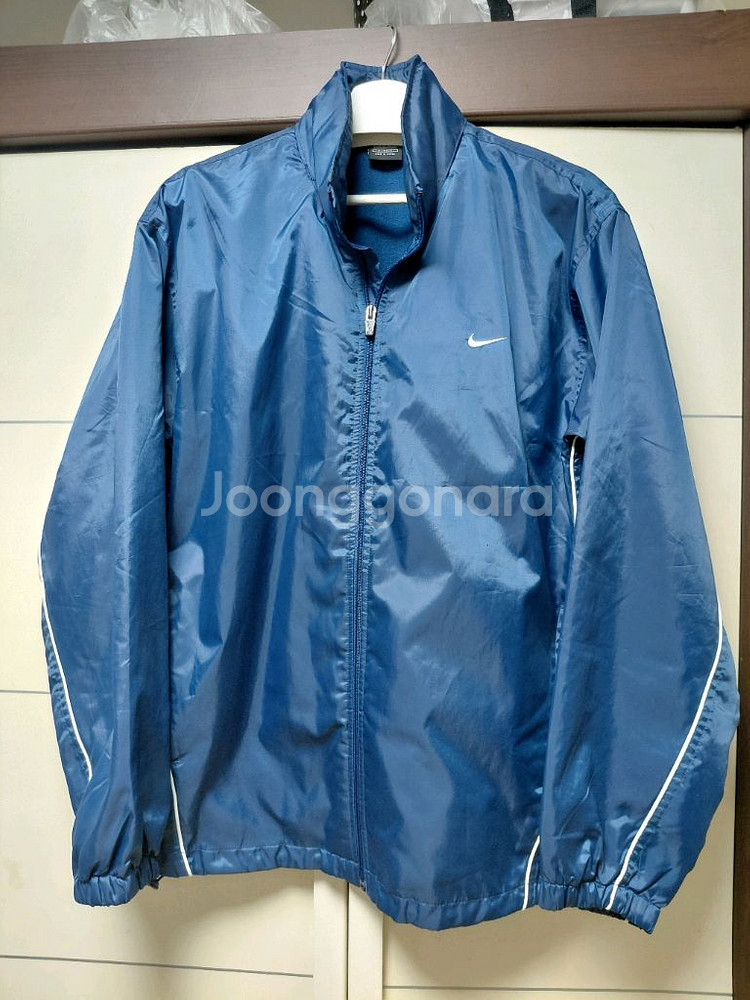 나이키 바람막이 사이즈 L-XL--0