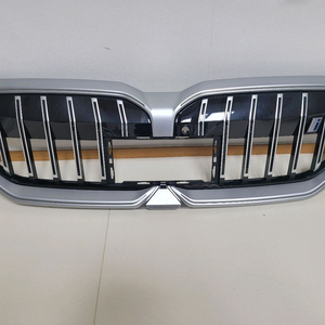 BMW i5 eDrive40 순정 그릴