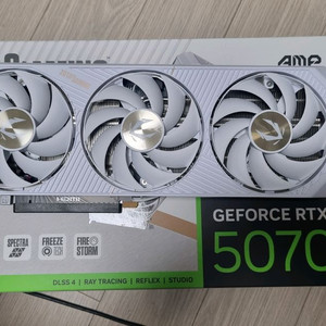 조텍 rtx 5070 amp 화이트 팝니다