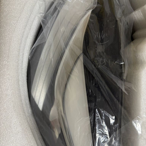 테슬라 모델3/y 헤드라이트 팝니다.