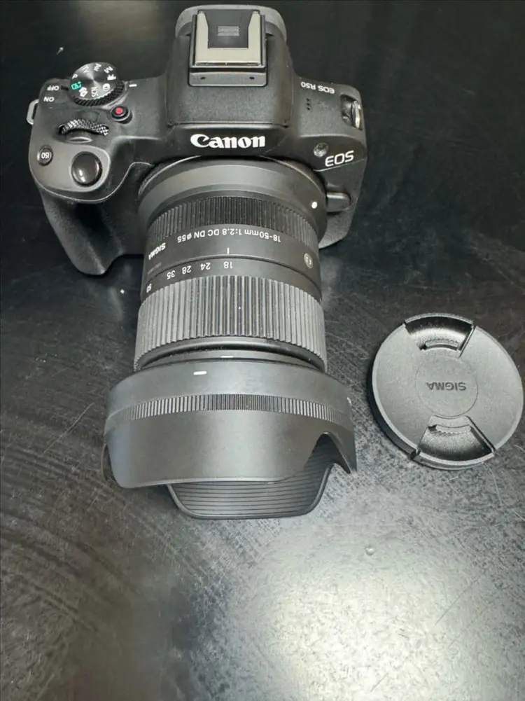 캐논 eos r50 + 시그마 c 18-50mm 이미지