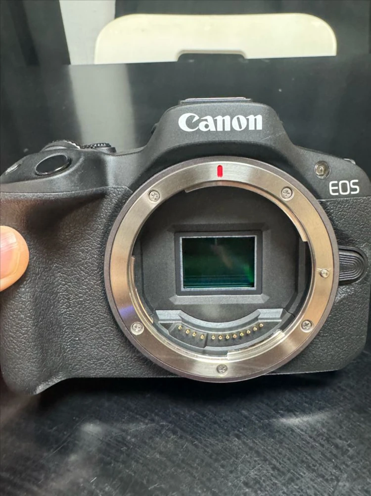 캐논 eos r50 + 시그마 c 18-50mm 이미지