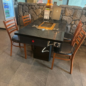 고기테이블 의자세트