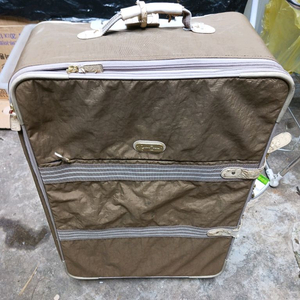 제시카 심슨 경량형 수화물용 29인치 대형 캐리어