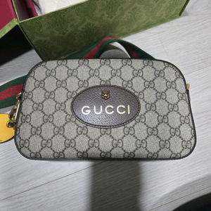 구찌 네오빈티지GG 수프림 메신저백