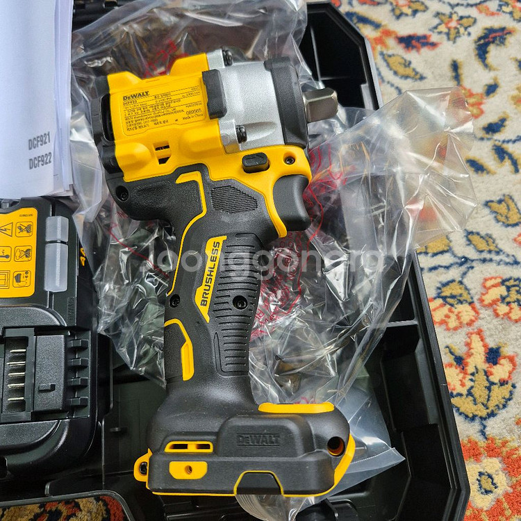 디월트 dcf922 임팩렌치입니다--2