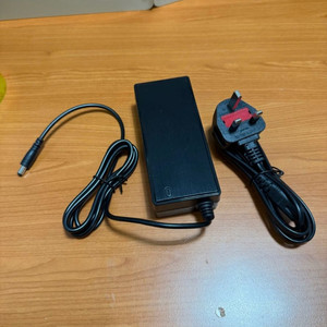 전원 공급 장치 :32.0V / 5.0A, 160.0W
