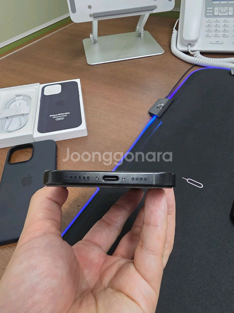 아이폰 16프로맥스/ 블랙티타늄/ 정품케이스/ S급--2