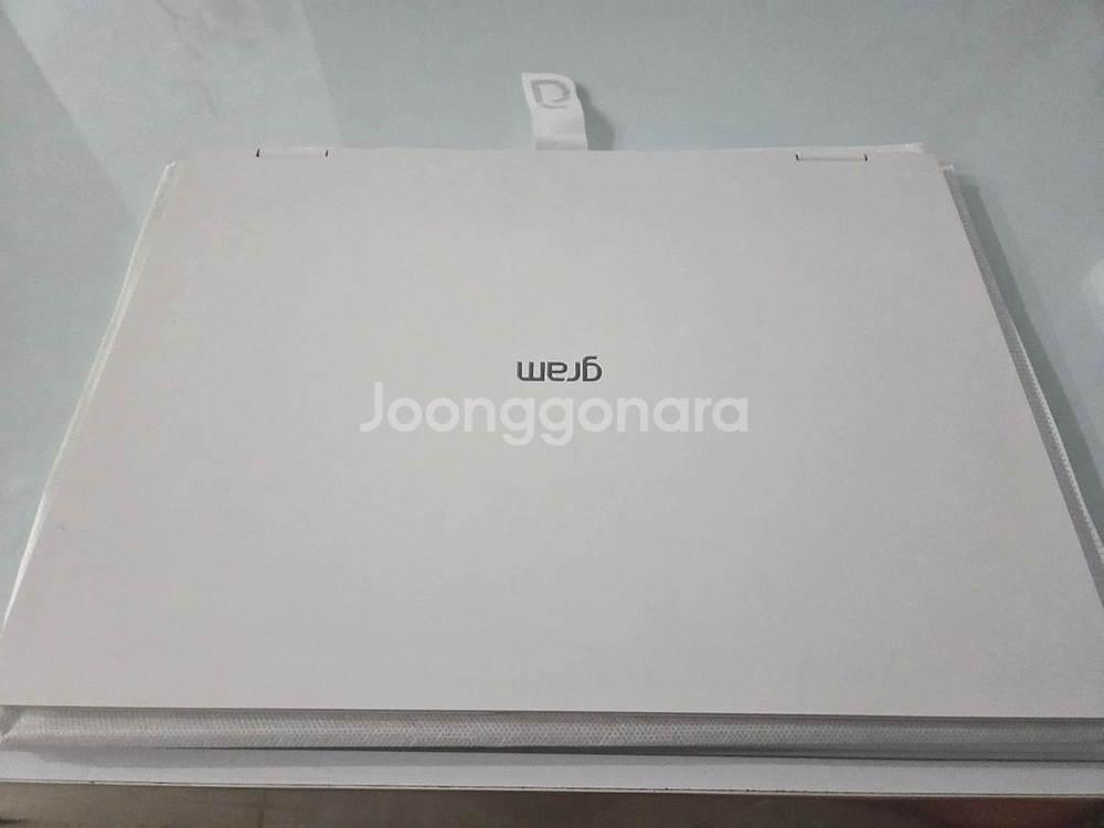 LG그램 에센스화이트 • 코어Ultra5 • 256GB--0