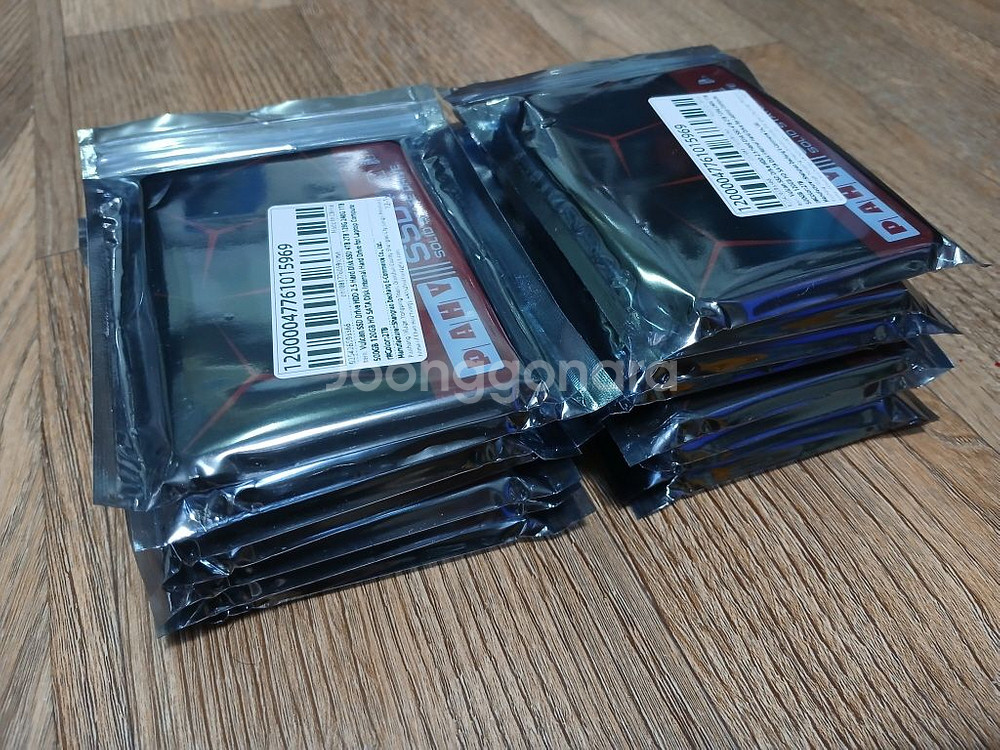 2TB SATA SSD 2.5" 새것 외장젠더와 케이블--5