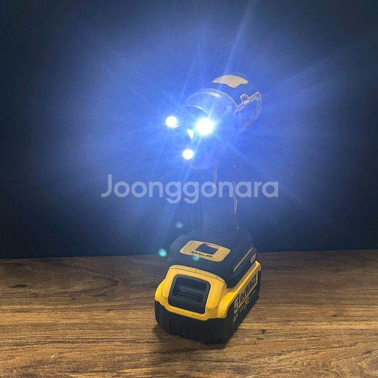 디월트 충전임팩 드라이버 DCF845 배터리포함--6
