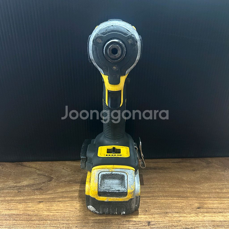 디월트 충전임팩 드라이버 DCF850 배터리포함--3