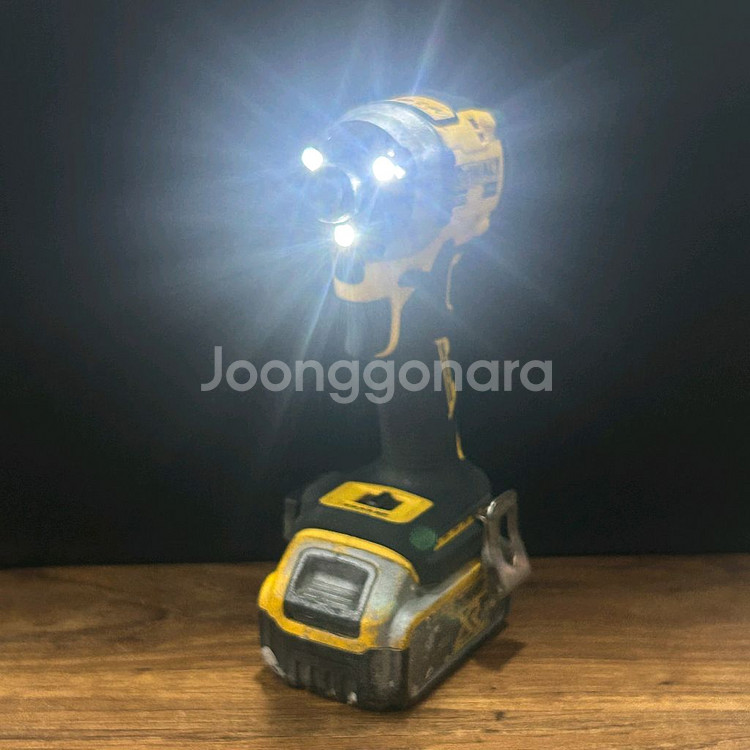 디월트 충전임팩 드라이버 DCF850 배터리포함--7