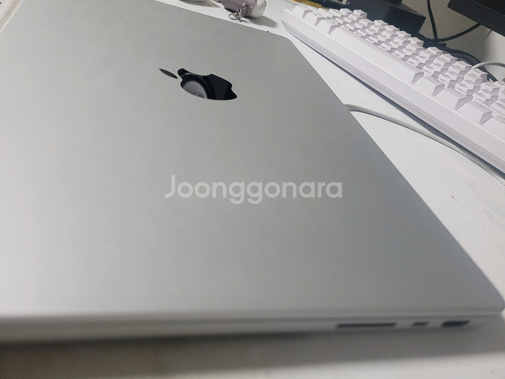 맥북 프로 M3pro 36gb 1tb--0