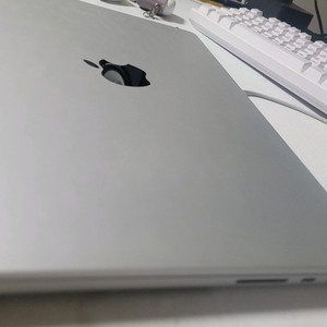 맥북 프로 M3pro 36gb 1tb