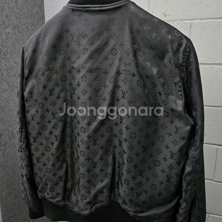 루이비통 레더 LV 모노그램 리버서블 블루종 자켓--4