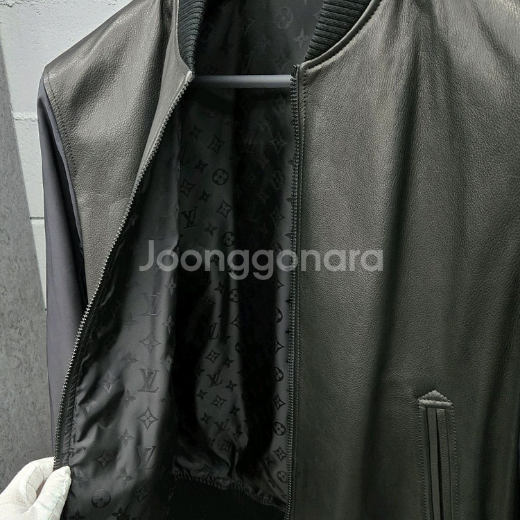 루이비통 레더 LV 모노그램 리버서블 블루종 자켓--5