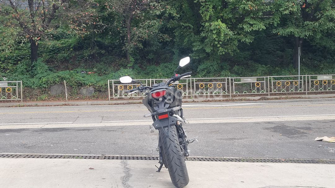 혼다 cb 125r 24년식/4천키로수/초신차급/급매--5