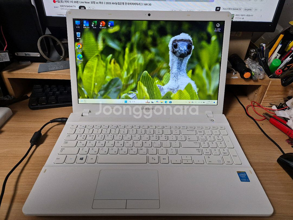 삼성 NT270E5J i3 화이트 노트북--0