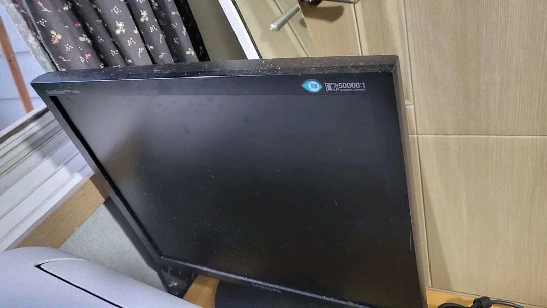 19인치 LCD cctv10개월사용모니터 이미지