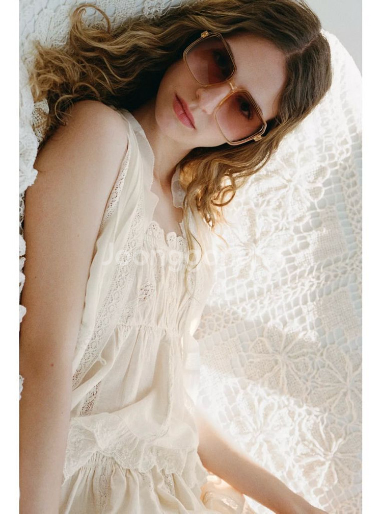 자라 자수 엘라스틱 탑 M사이즈 팝니다 0881/048--1