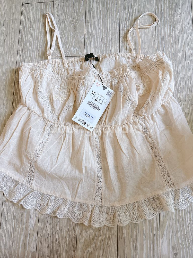 자라 자수 엘라스틱 탑 M사이즈 팝니다 0881/048--4