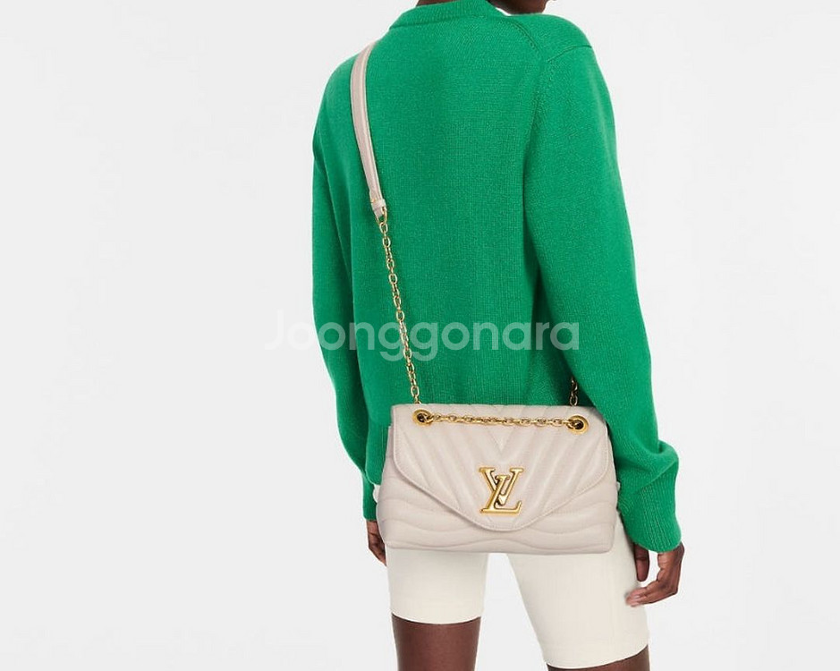루이비통 뉴웨이브 MM체인백--9