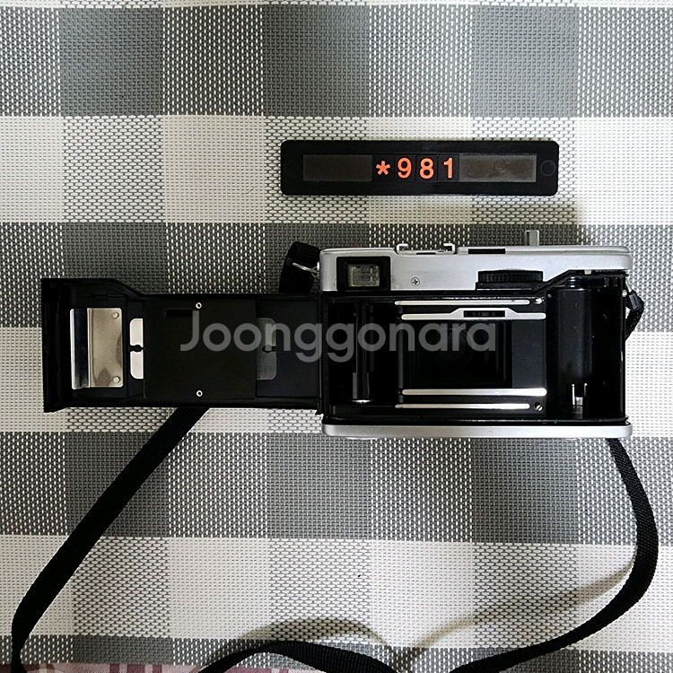 올림푸스 35 EC-2 필름카메라 실버바디--4