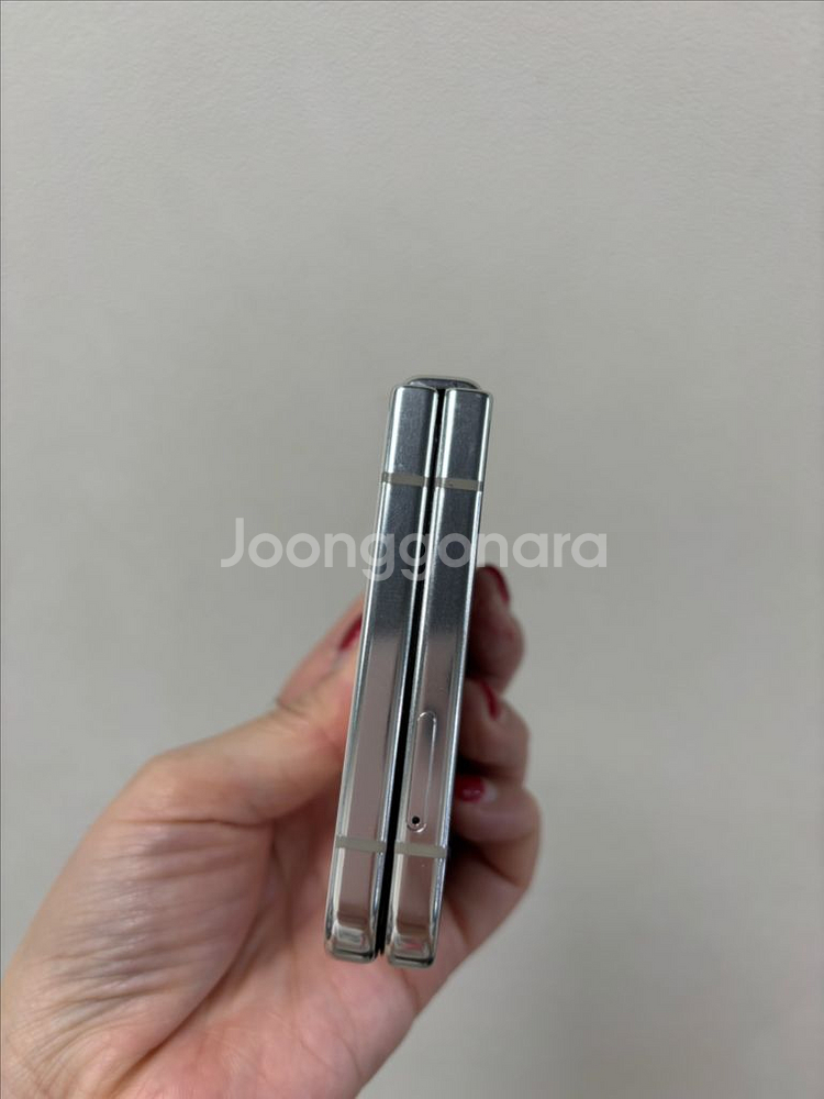(부산중고폰)갤럭시z플립5 액정배터리 새상품 판매해요--3