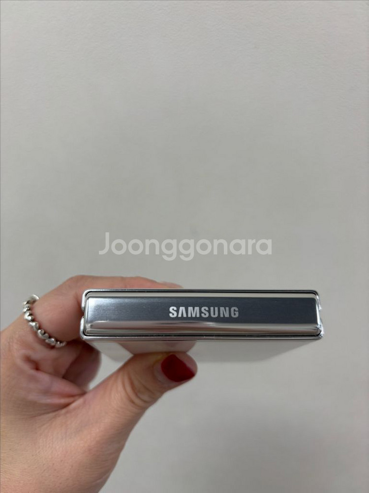 (부산중고폰)갤럭시z플립5 액정배터리 새상품 판매해요--5
