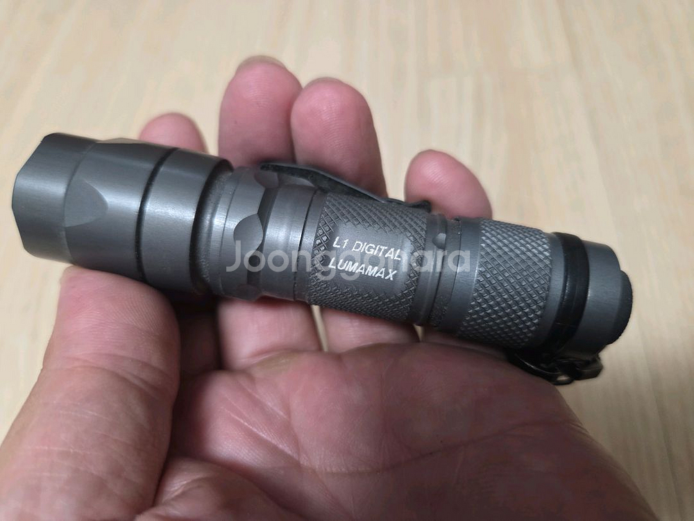 슈어파이어 LED 라이트/후래쉬 판매 합니다--1