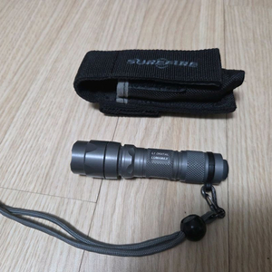 슈어파이어 LED 라이트/후래쉬 판매 합니다