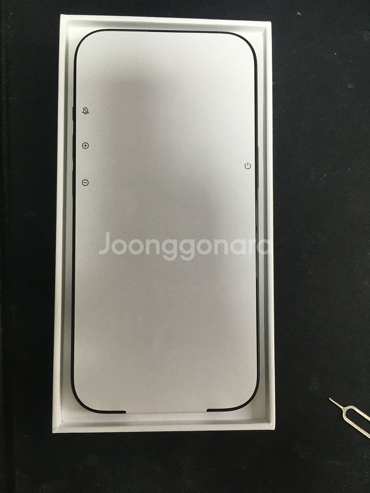 (가격내림)아이폰 15 일반 블랙 128 리퍼 미사용--2