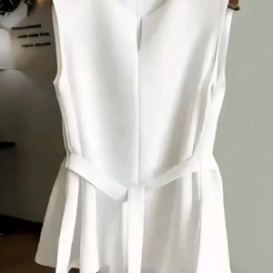 민소매블라우스