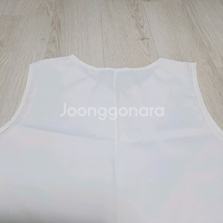 민소매블라우스--2