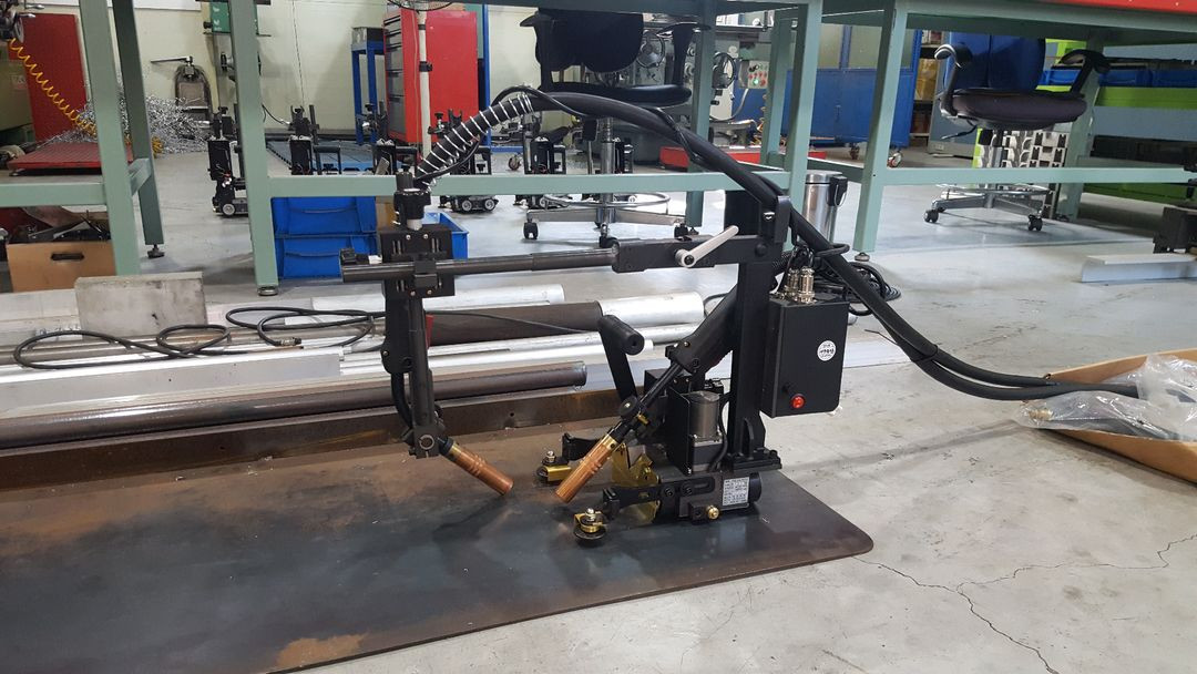 Co2용접 양면 자동용접 캐리지(새상품) 이미지