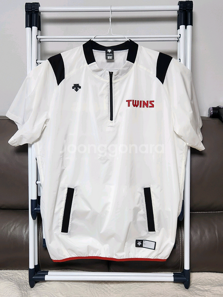 (105호) 엘지트원스 바람막이--0