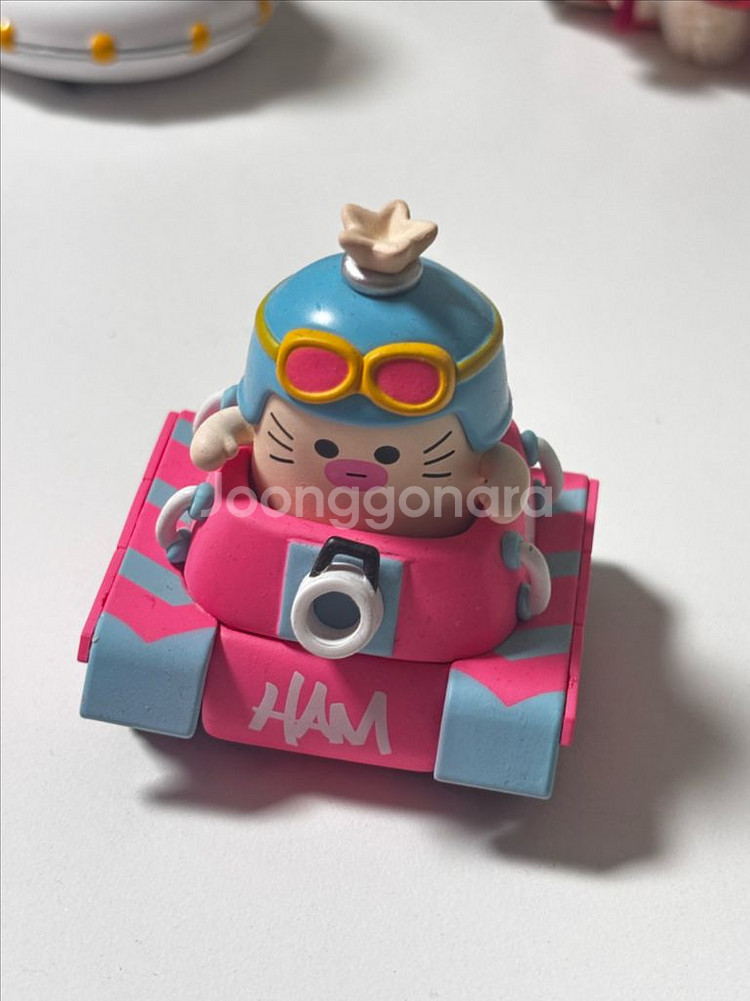 팝마트 랜덤 피규어 팝니다--0