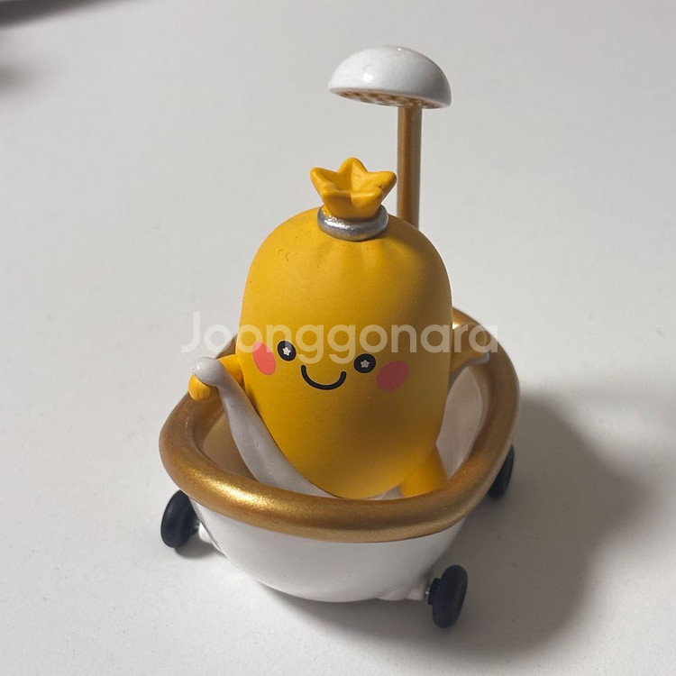 팝마트 랜덤 피규어 팝니다--2